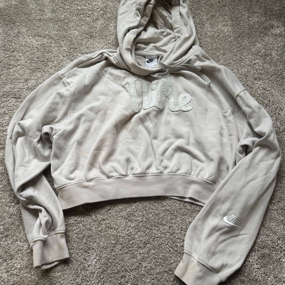 Nike Cropped Hoodie – Neutral Beige